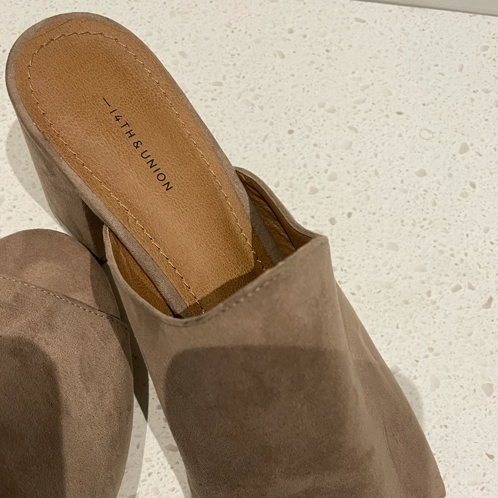 Suede mules